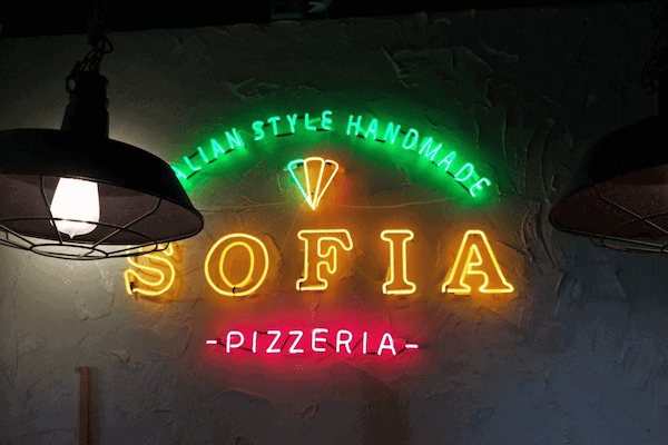 Italian-restaurant-business-logo-glass-neon-sign