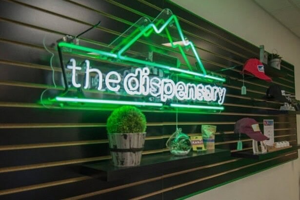 custom-glass-neon-sign-for-dispensary